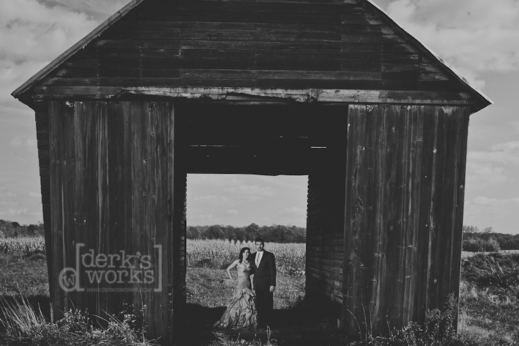 artisticweddingphotography 102211_derksworks005 beautiful modern barn